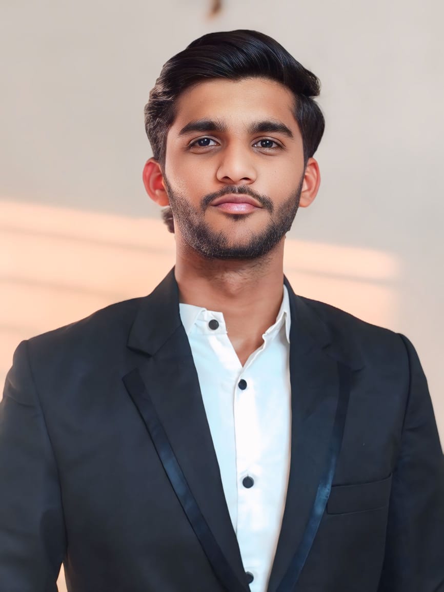 Krunalgiri Hareshgiri Goswami — Co-Founder, GIRIRAJ SILVER